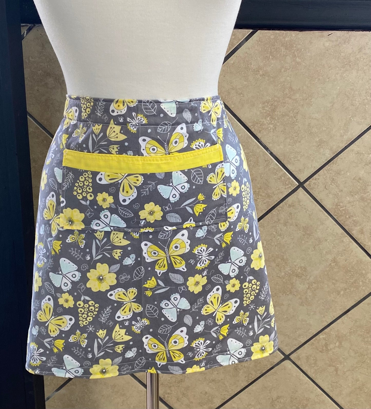 Handmade adjustable apron